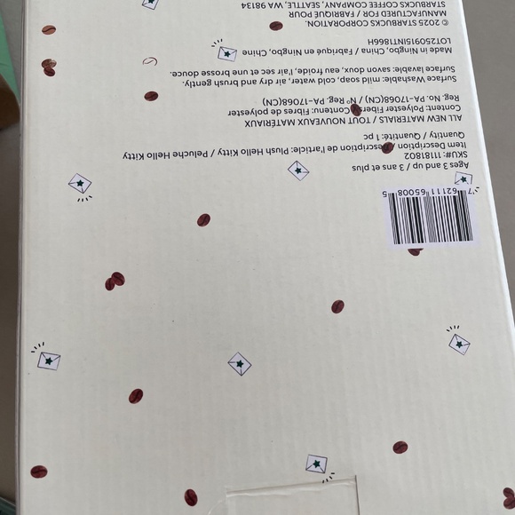 Starbucks 2025 hello kitty gingerbread mug and bearista keychain - Picture 5 of 11